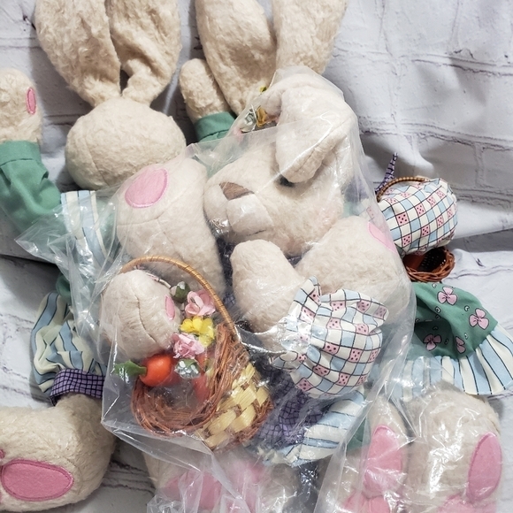 Easter Bunny Rabbit Trio Posable Vintage WMG 14 Inch 2005 - Picture 7 of 13